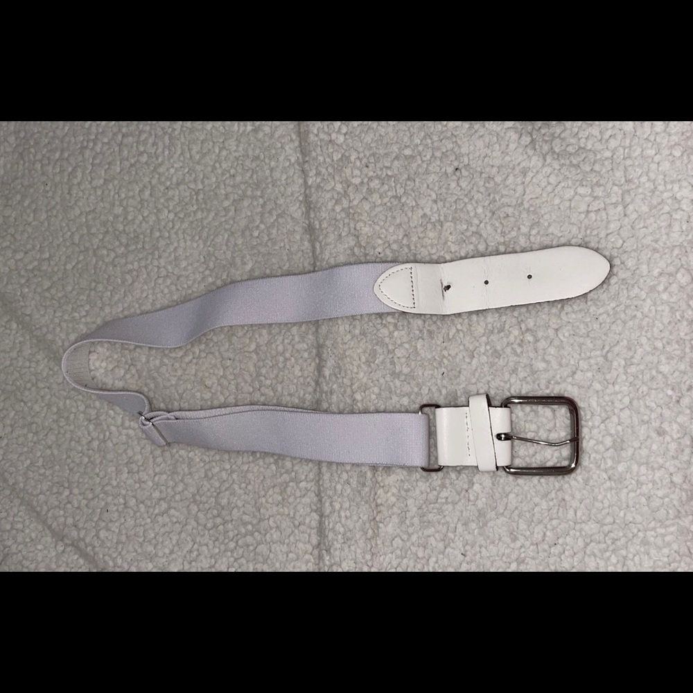 WHITE SOFTBALL/BASEBALL BELT